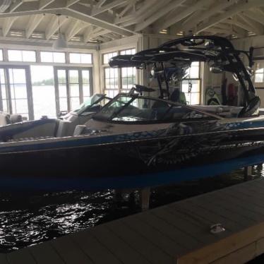 2012 Nautique 230 te