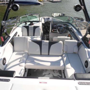 2010 Nautique 210