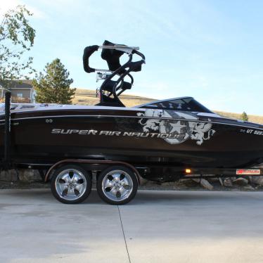 2009 Nautique 230