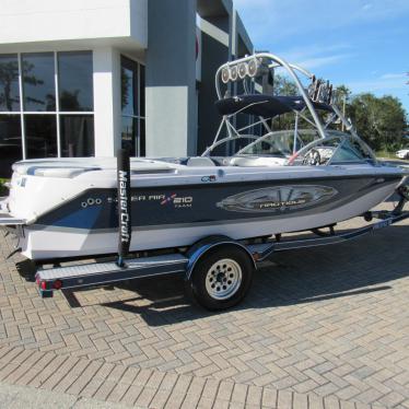 2004 Nautique 210 team