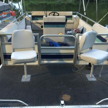Mid American  Pontoon 