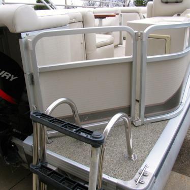 Premier Grand Majestic 25' W/ Rear Kitchenette. 2003 for sale for ...