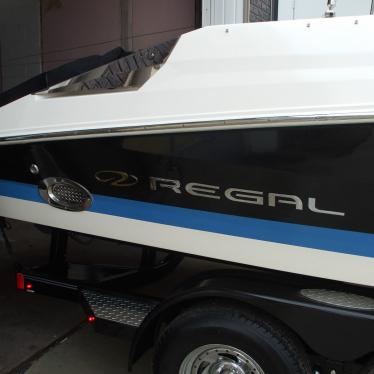 2005 Regal 2200