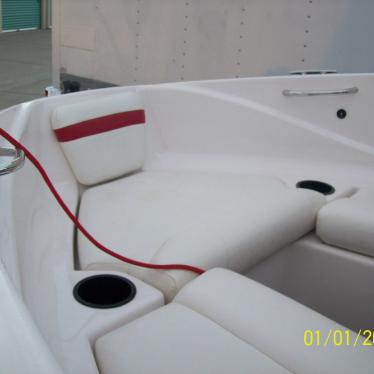 2006 Regal 1900 bowrider runabout