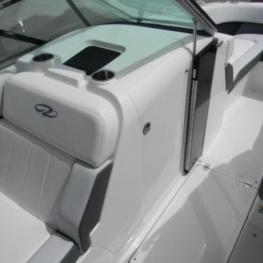 2012 Regal 24 fastdeck