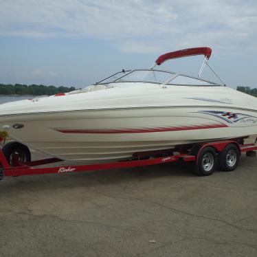 2005 Rinker 232