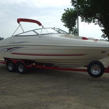 2005 Rinker 232