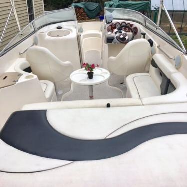 2005 Rinker 232 captiva liberty edition