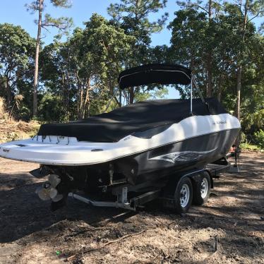 2006 Rinker 350 mpi