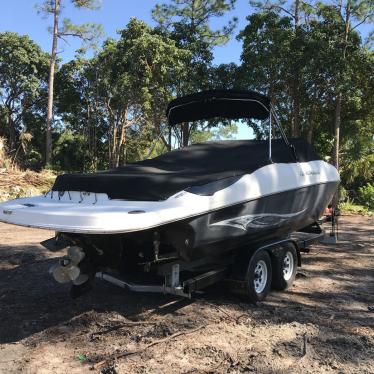 2006 Rinker 350 mpi