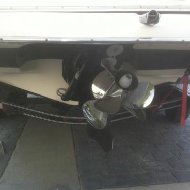 2005 Rinker captiva 232