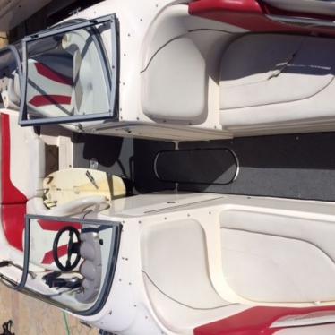 2005 Rinker captiva 232