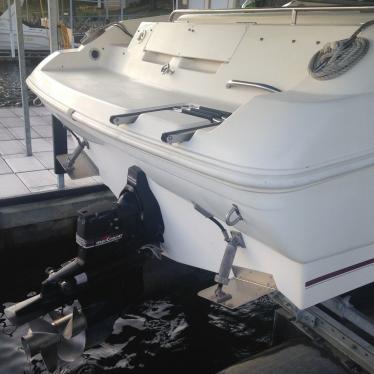 1999 Rinker captiva 272 br