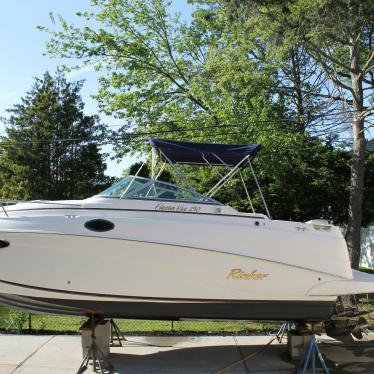 2003 Rinker 250 fiesta vee