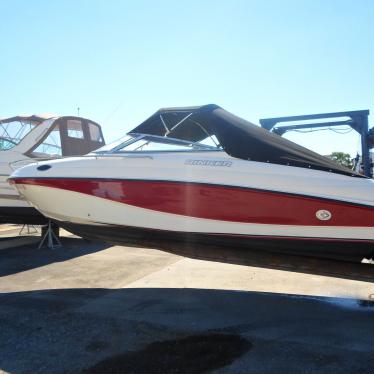 1998 Rinker 232 captiva