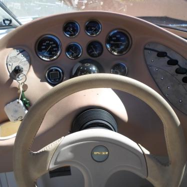 1998 Rinker 232 captiva