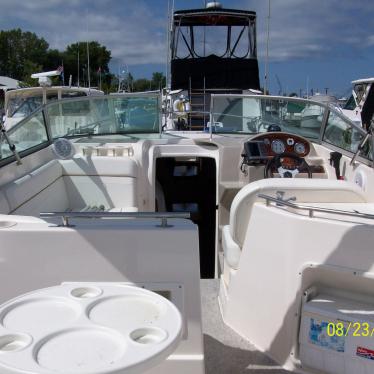 2004 Rinker 270 fiesta vee