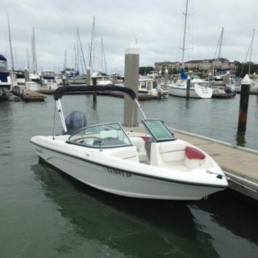 2012 Rinker 190 bow rider