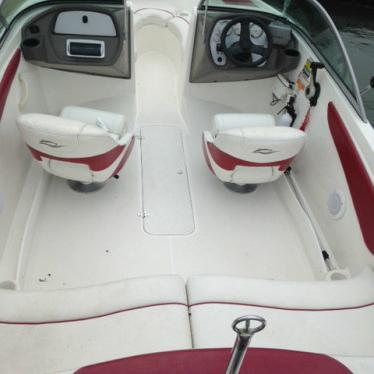 2012 Rinker 190 bow rider