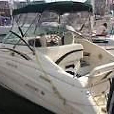 1999 Rinker 266 fiesta vee, white with green/gold trim