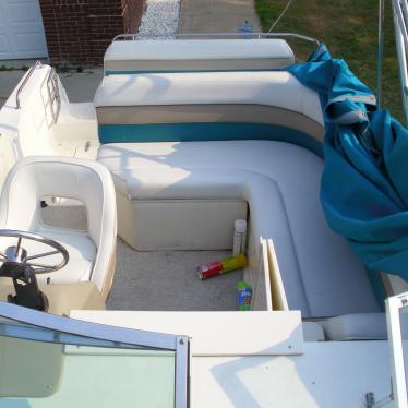 1995 Rinker fiesta vee 265