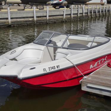 2009 Rinker 210 mtx