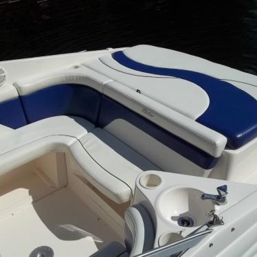 2004 Rinker 232