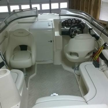 2005 Rinker 232 captiva cuddy