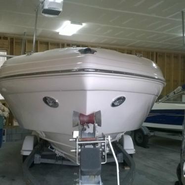 2005 Rinker 232 captiva cuddy