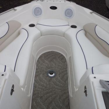 2006 Rinker captiva 226