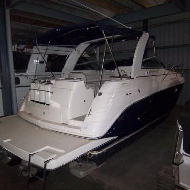 2004 Rinker 312 express cruiser