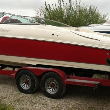 2005 Rinker 262