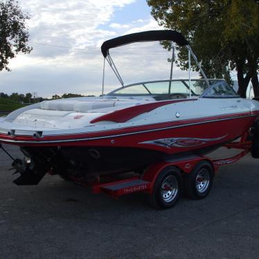 2007 Rinker 226