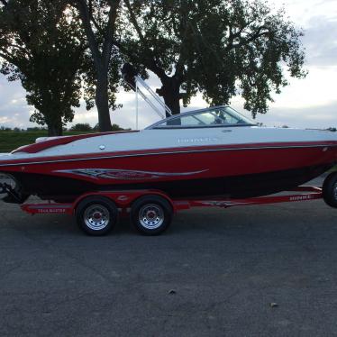 2007 Rinker 226