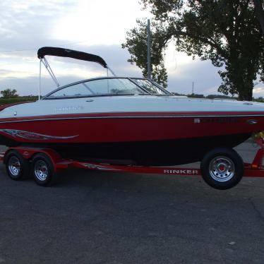 2007 Rinker 226