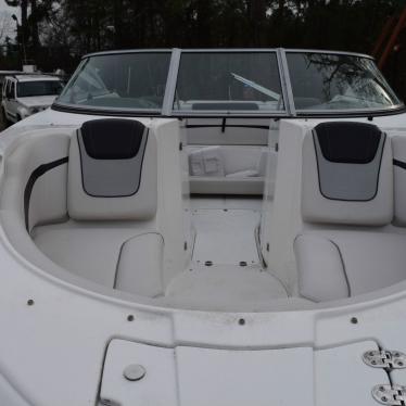 2012 Rinker 216 captiva