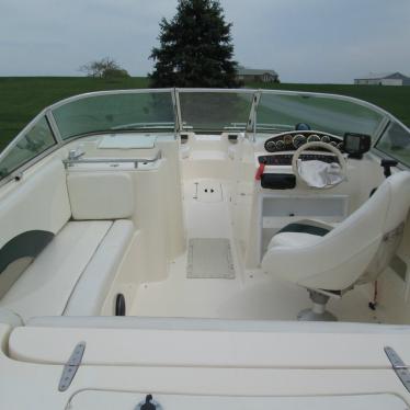 2000 Rinker 243