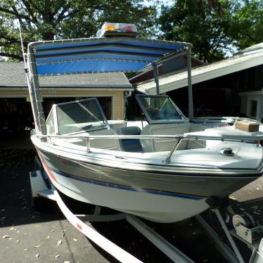 1985 Rinker open bow