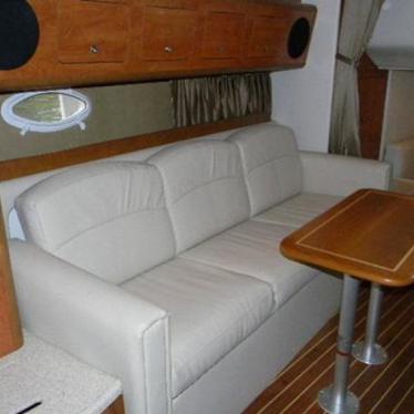 2007 Rinker 350 express cruiser