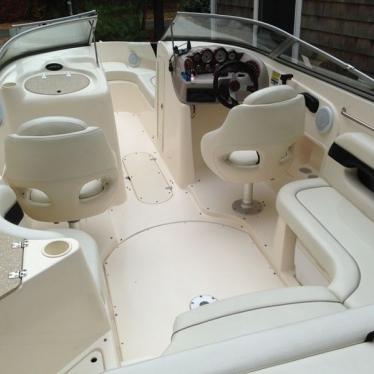 2006 Rinker 232 captiva bow rider