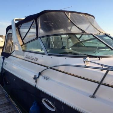 2005 Rinker 270 fiesta vee