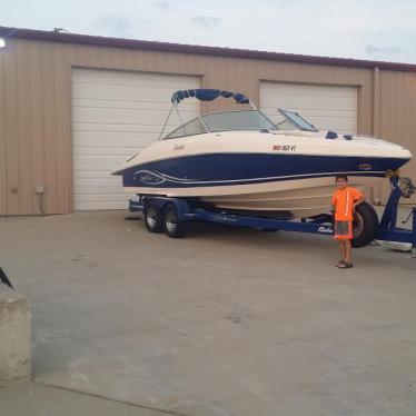 2005 Rinker 262 captiva