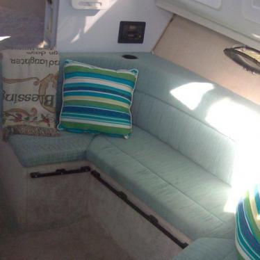 1992 Rinker rinker fiesta vee 34’