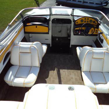 1995 Rinker 209 captiva