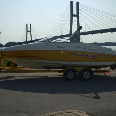 2005 Rinker 232