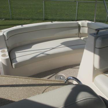 2005 Rinker 300 fiesta vee