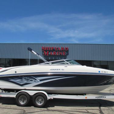 2011 Rinker 246 captiva bowrider