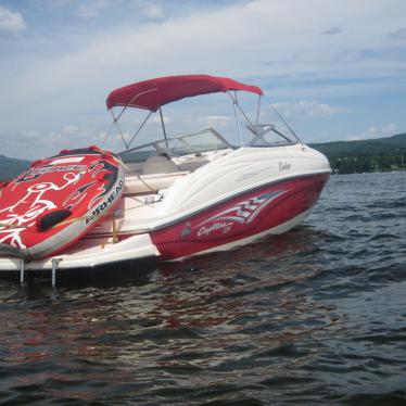 2005 Rinker 232 captiva