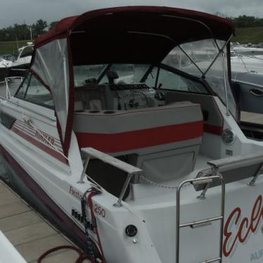 1987 Rinker fiesta vee 250