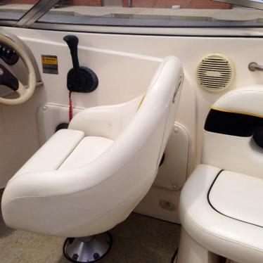 2002 Rinker 232 captiva cc special edition